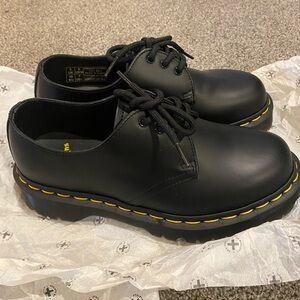 Dr. Martens 8053 Leather Platform Casual Shoes
